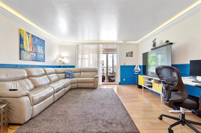 1000 NE 12th Avenue 408, Hallandale Beach, FL 33009
