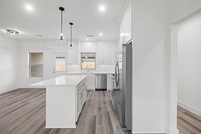 209 W Bonham Street, Tom Bean, TX 75489