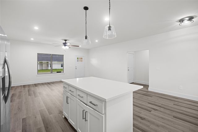 209 W Bonham Street, Tom Bean, TX 75489