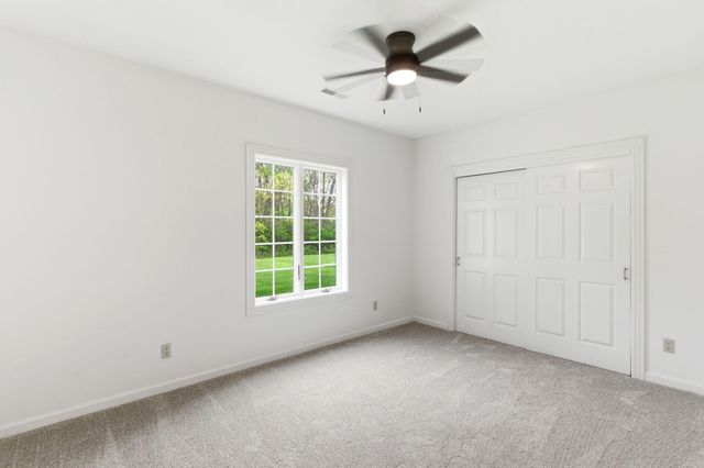 4551 E RAVENS RIDGE DR, Columbia, MO 65201