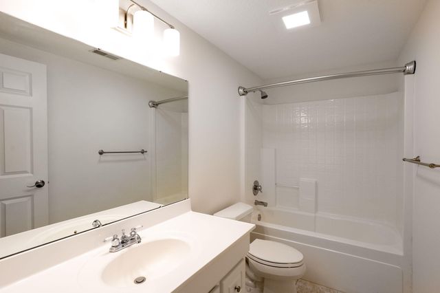 4551 E RAVENS RIDGE DR, Columbia, MO 65201