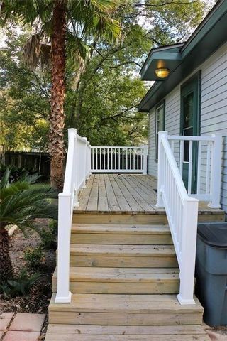 3330 Triplett Street, Bacliff, TX 77518