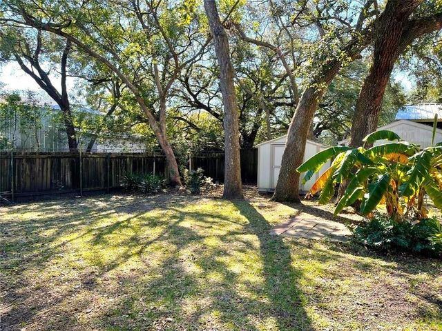 3330 Triplett Street, Bacliff, TX 77518