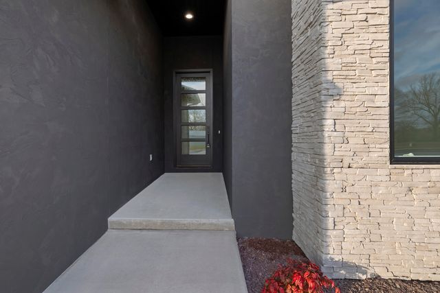 4141 E Vintage Point Drive, Rogersville, MO 65742