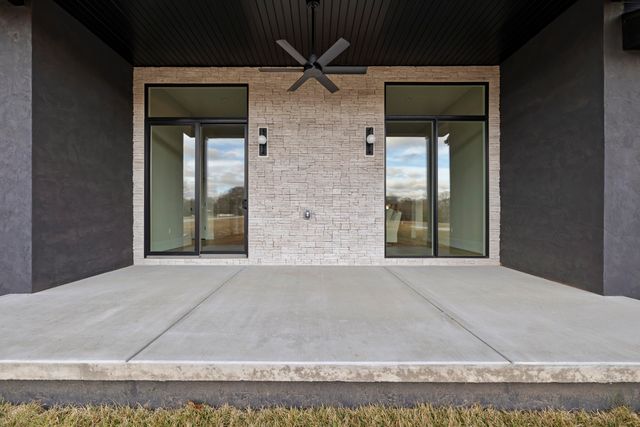 4141 E Vintage Point Drive, Rogersville, MO 65742