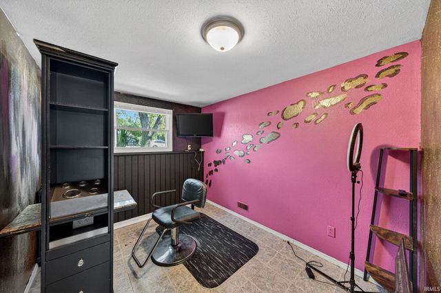 56563 Pinecrest Drive, Elkhart, IN 46516