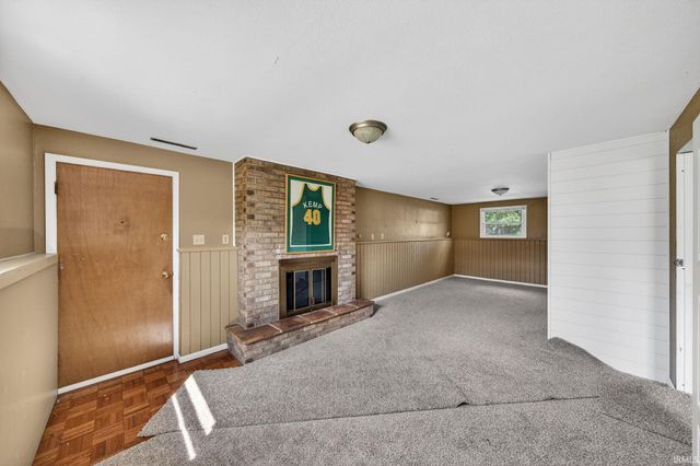 56563 Pinecrest Drive, Elkhart, IN 46516