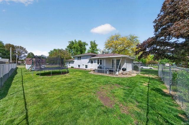 56563 Pinecrest Drive, Elkhart, IN 46516