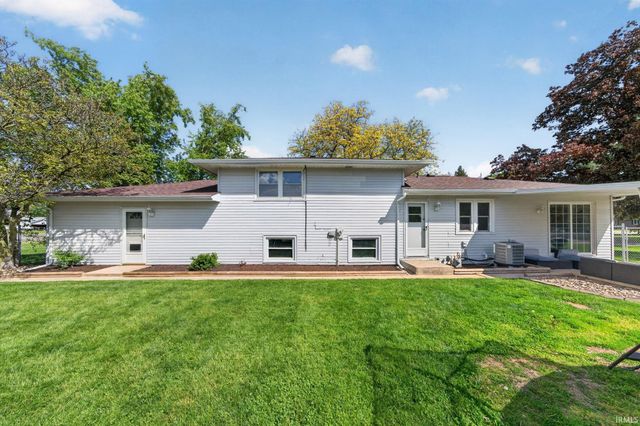 56563 Pinecrest Drive, Elkhart, IN 46516