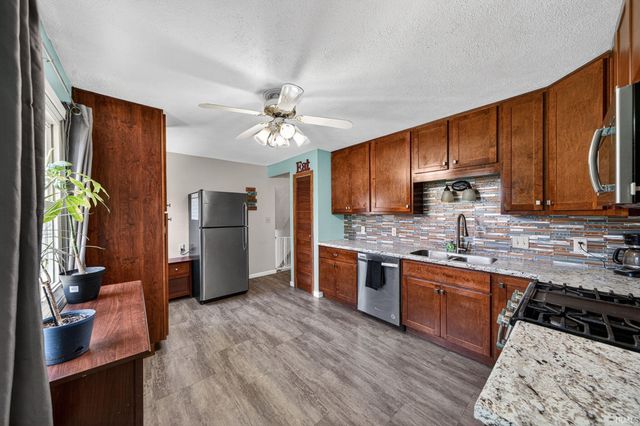 56563 Pinecrest Drive, Elkhart, IN 46516