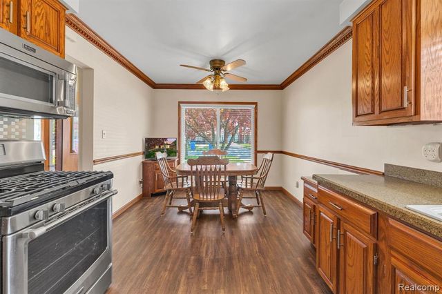 5725 Burger Street, Dearborn Heights, MI 48127