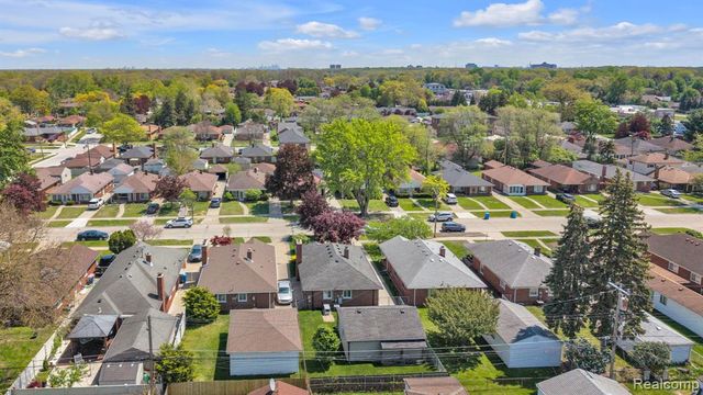 5725 Burger Street, Dearborn Heights, MI 48127