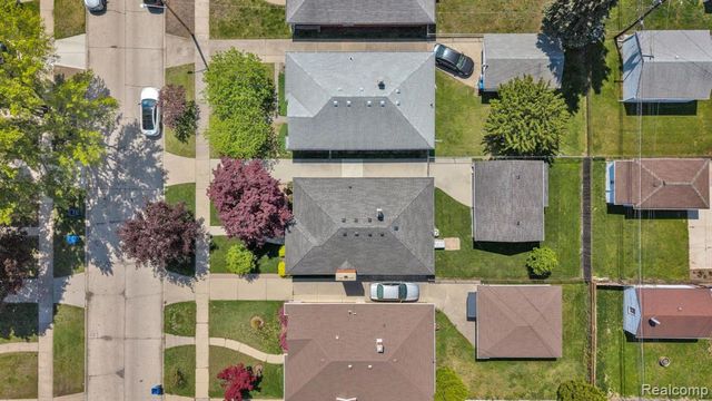 5725 Burger Street, Dearborn Heights, MI 48127