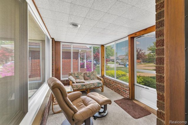 5725 Burger Street, Dearborn Heights, MI 48127