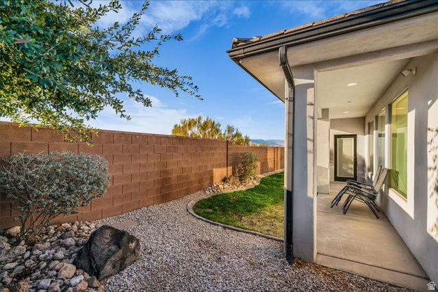 3182 E FUCHSIA DR, St. George, UT 84790