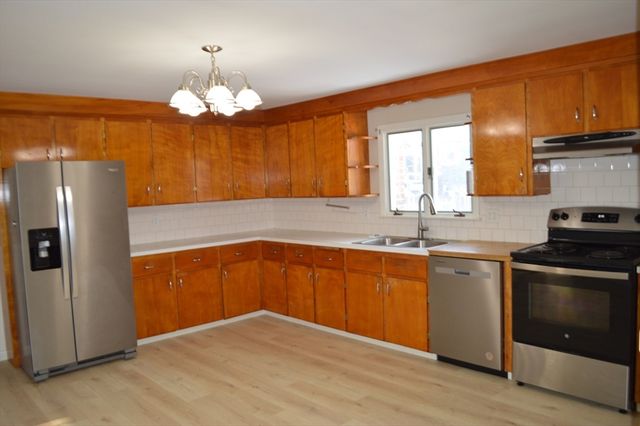 40 Flora Road, Attleboro, MA 02703