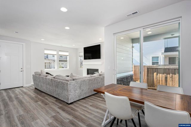 6533 SW Lupine Ln, Wilderville, OR 97070