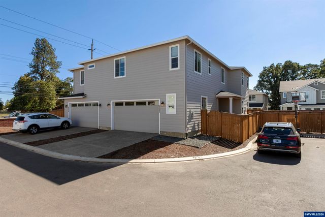 6533 SW Lupine Ln, Wilderville, OR 97070