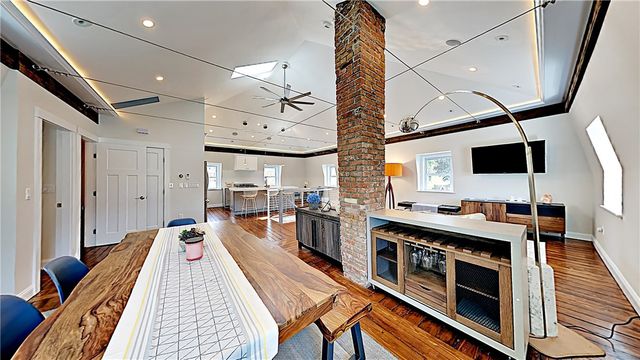 21 School Street 4, Newport, RI 02840
