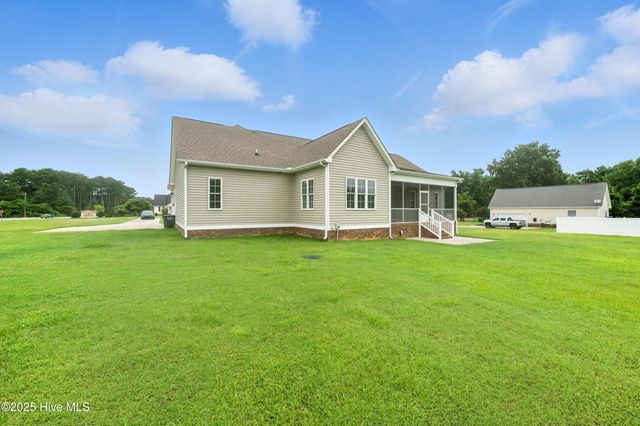 8637 Forest Cove Road, Elm City, NC 27822