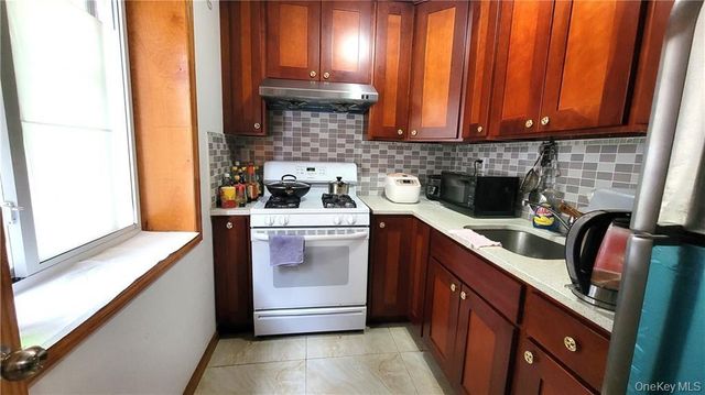 90-14 51st Avenue 2A, Elmhurst, NY 11373
