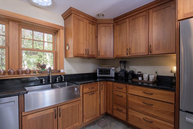 135 Fred Houghton Road, Putney, VT 05346