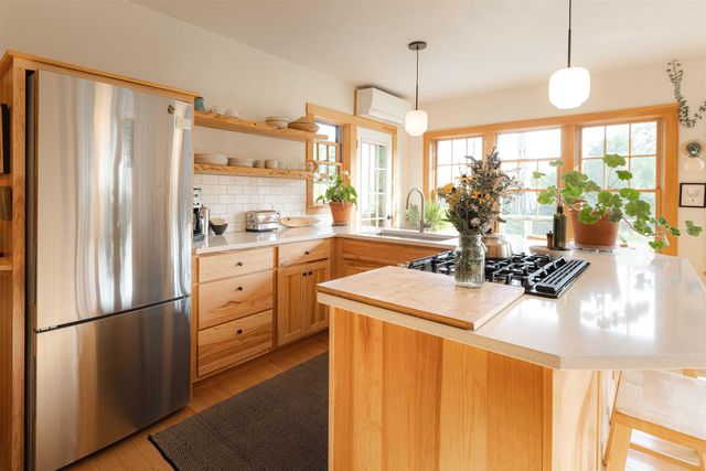 135 Fred Houghton Road, Putney, VT 05346