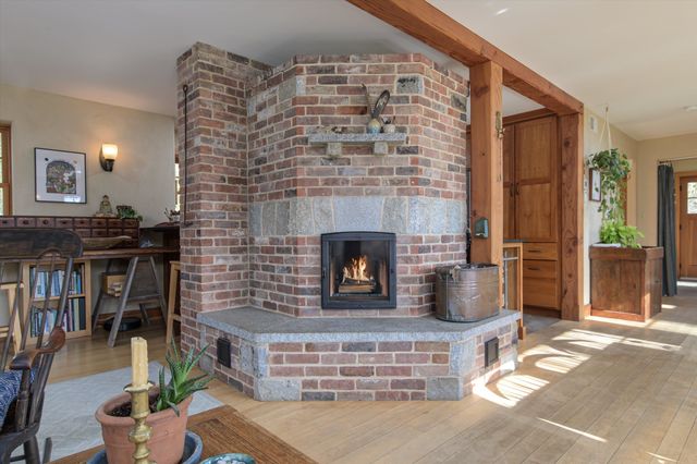 135 Fred Houghton Road, Putney, VT 05346