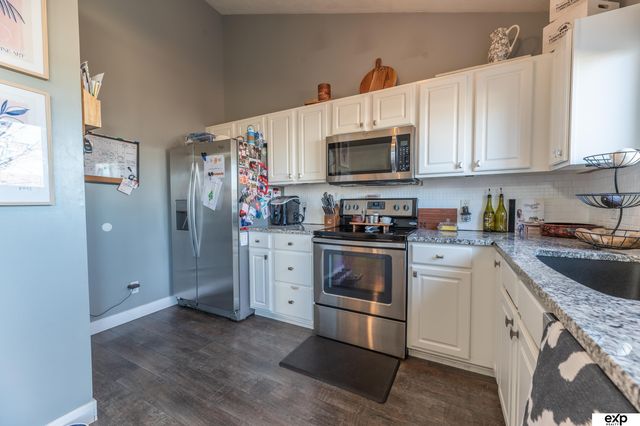 7212 S 176th Street, Omaha, NE 68136