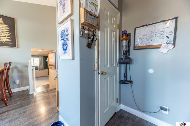 7212 S 176th Street, Omaha, NE 68136