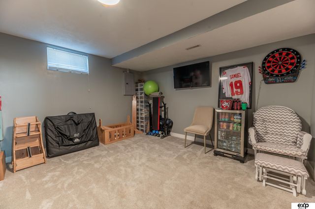 7212 S 176th Street, Omaha, NE 68136