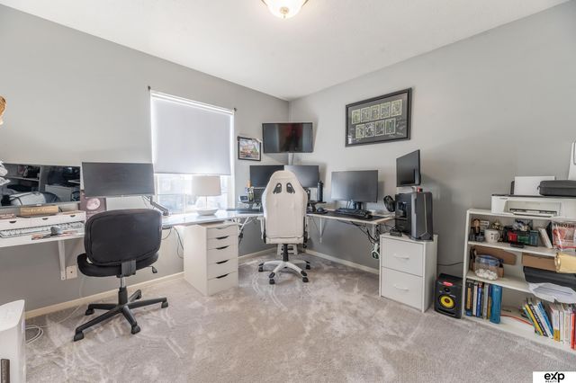 7212 S 176th Street, Omaha, NE 68136