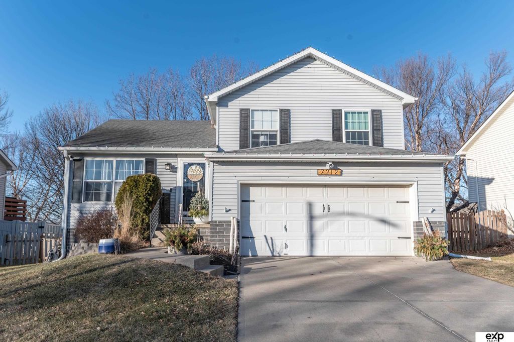 7212 S 176th Street, Omaha, NE 68136