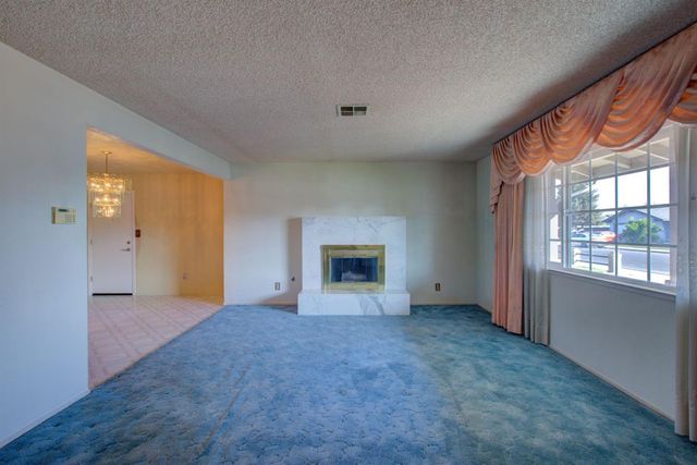 8455 Kimberly Way, Hilmar, CA 95324