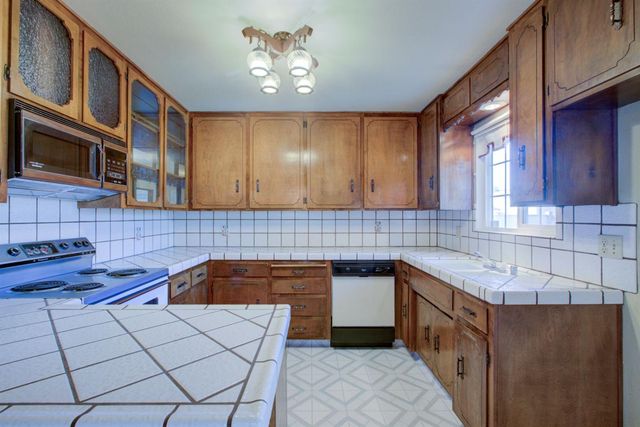 8455 Kimberly Way, Hilmar, CA 95324