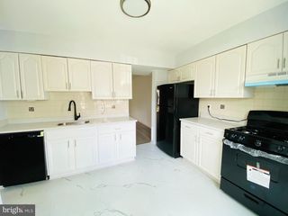 8192 COMMUNITY DR, Manassas, VA 20109