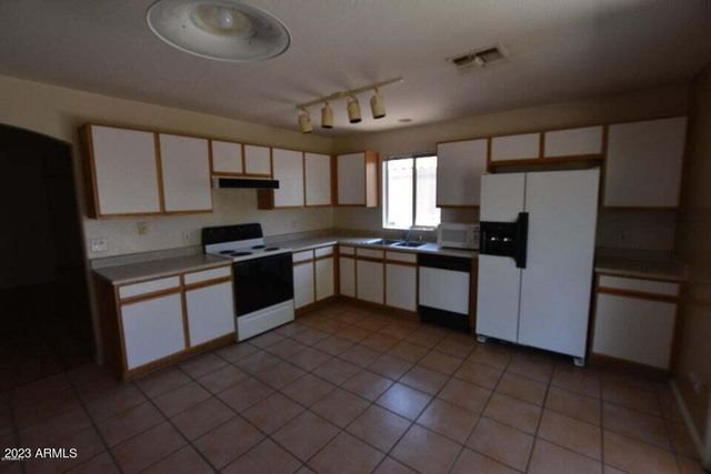 11947 W COLUMBINE Drive, El Mirage, AZ 85335
