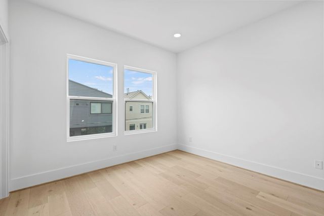 4305 Floyd Street A, Houston, TX 77007