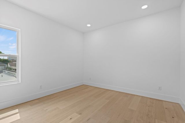 4305 Floyd Street A, Houston, TX 77007