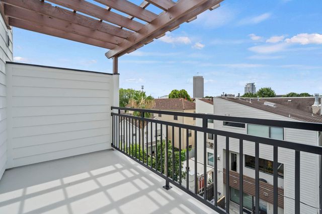 4305 Floyd Street A, Houston, TX 77007
