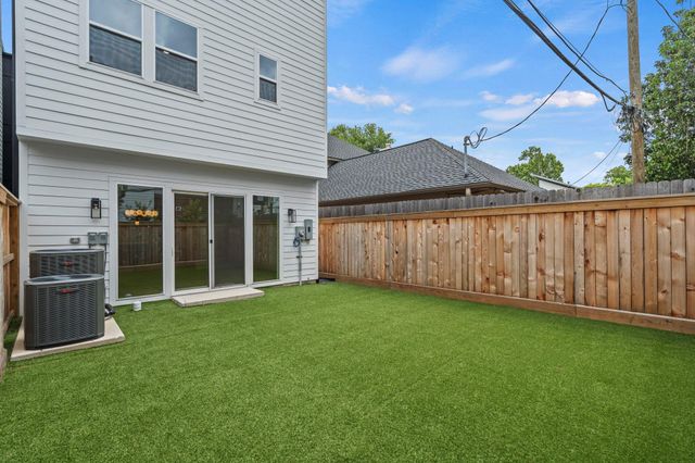 4305 Floyd Street A, Houston, TX 77007