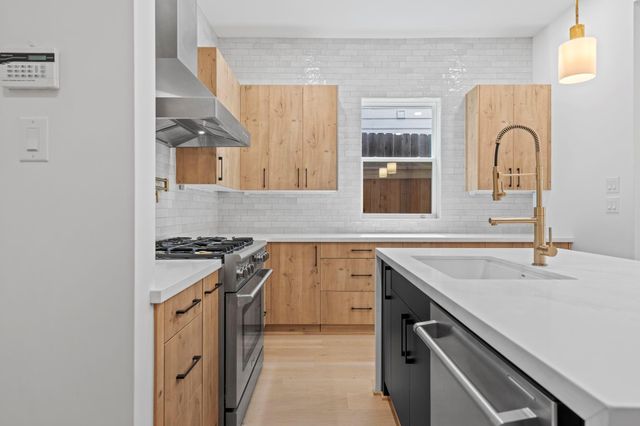 4305 Floyd Street A, Houston, TX 77007