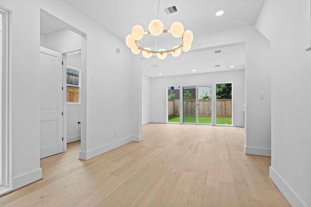 4305 Floyd Street A, Houston, TX 77007