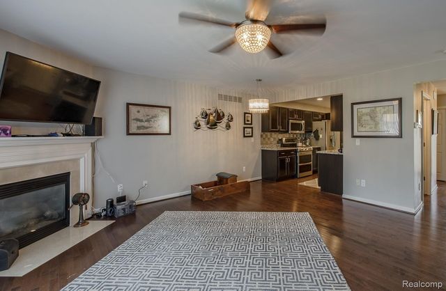 7070 Magnolia Lane, Waterford Charter Township, MI 48327