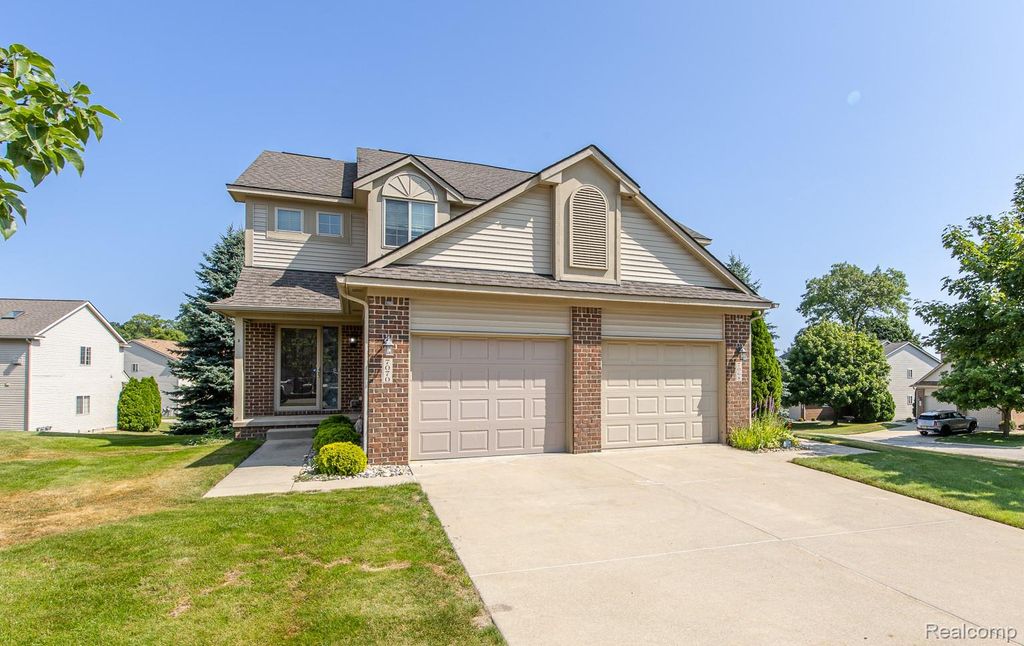 7070 Magnolia Lane, Waterford Charter Township, MI 48327