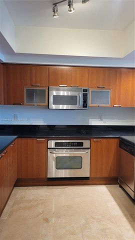 14951 Royal Oaks Ln 1105, North Miami, FL 33181