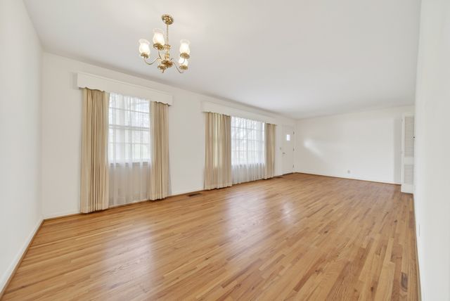 126 Lake Terrace Dr, Hendersonville, TN 37075