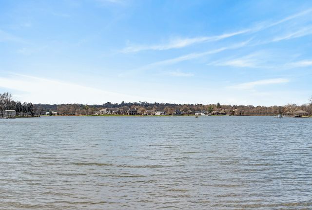 126 Lake Terrace Dr, Hendersonville, TN 37075