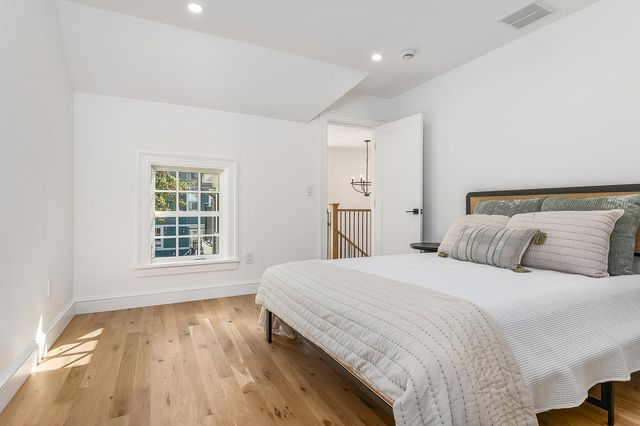 95 Daniel Street, Portsmouth, NH 03801