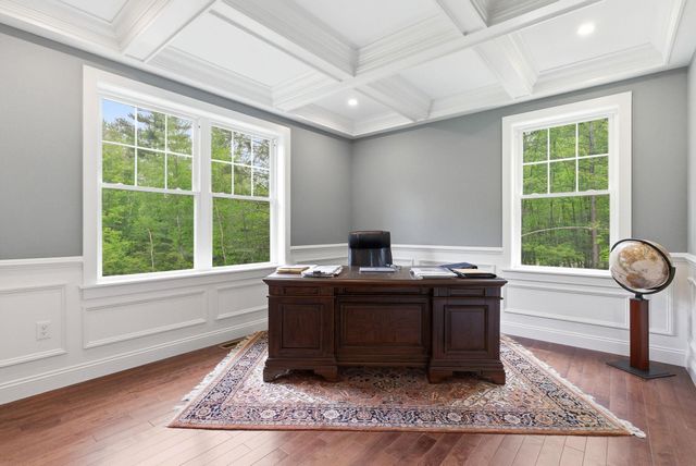 8 Arrowwood Road, New Boston, NH 03070